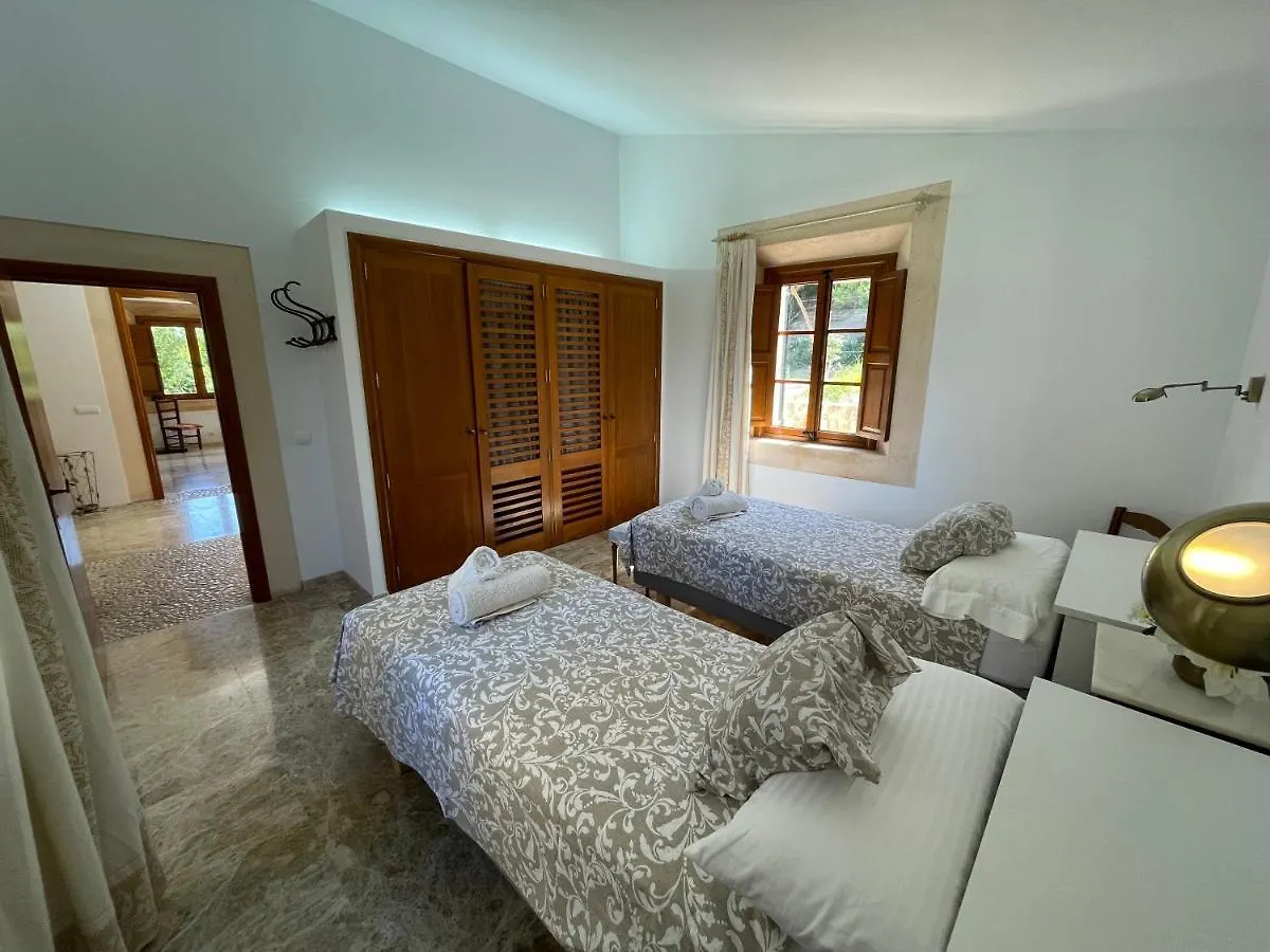Villa Florida Luxury Villa With Huge Pool بويينسا