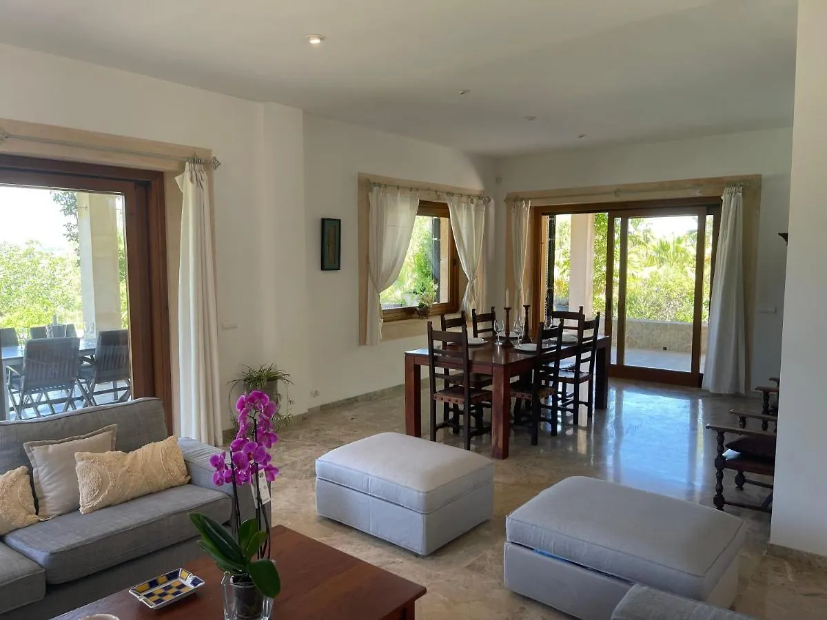 Villa Florida Luxury Villa With Huge Pool بويينسا